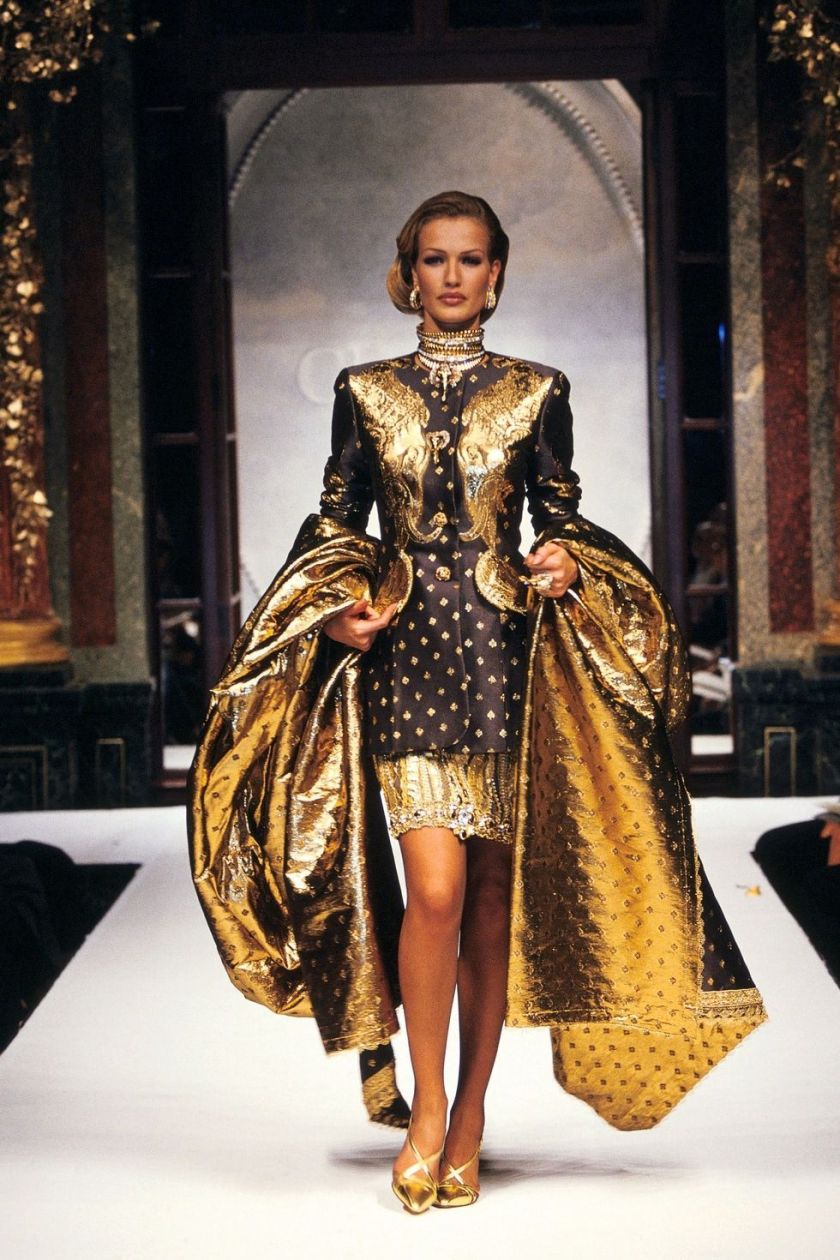 Karen Mulder in Dior 1992
