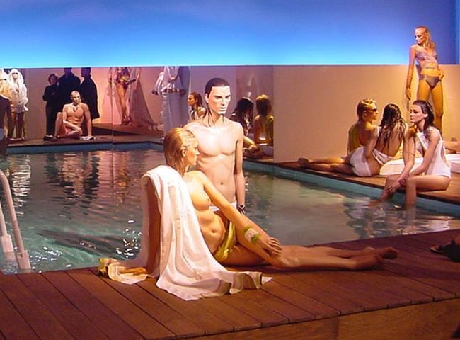 Yasmin le bon (Facebook) 02