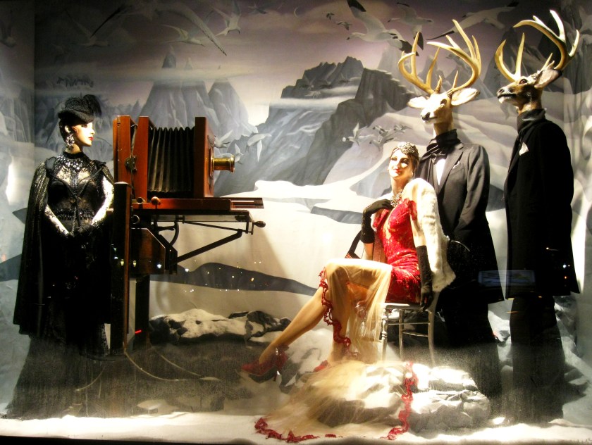 bergdorf-christmas-window-picture-2.jpg