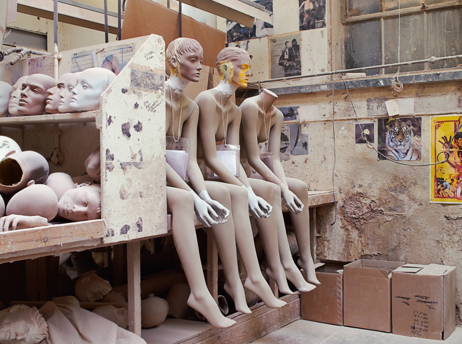 SZ_Stehvermögen (Mannequins)_Bild 03.jpg